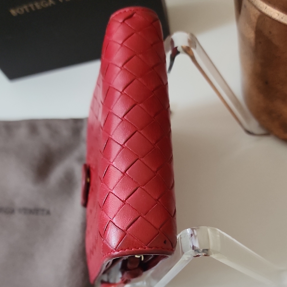 Bottega Veneta Red Leather Wallet with Intrecciato Pattern - Picture 4 of 14